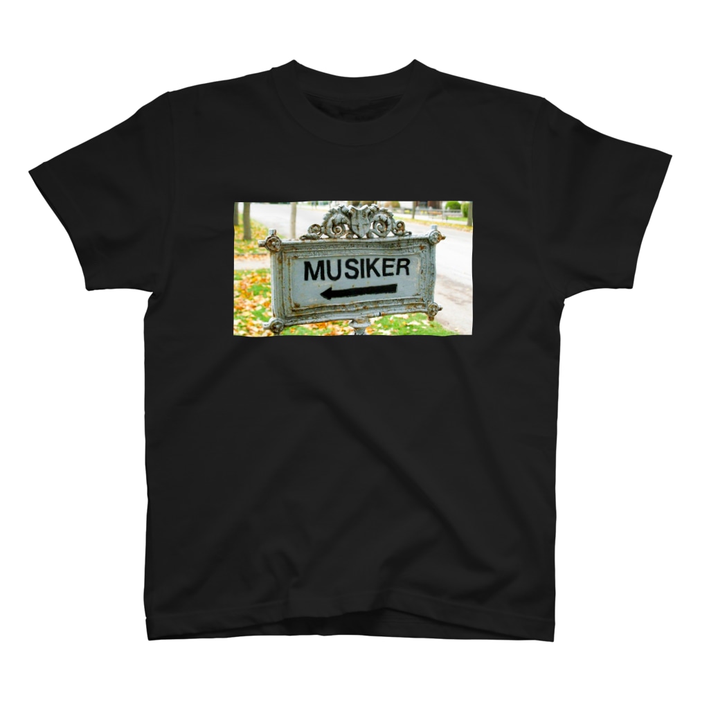 Extreme Shopの音楽家への矢印 Regular Fit T-Shirt