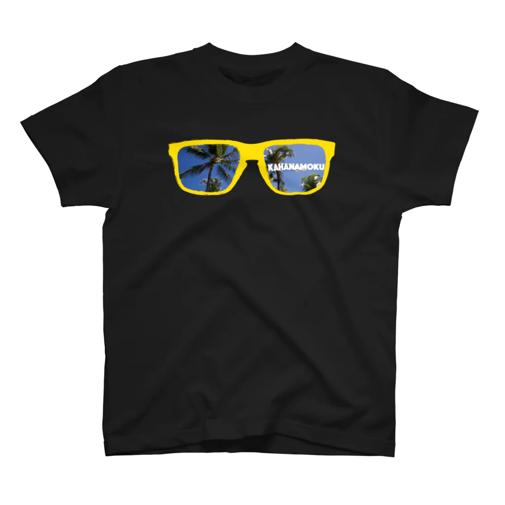 ultra marine yellow_storageのブライト カハナモク ビーチ 黄 Regular Fit T-Shirt