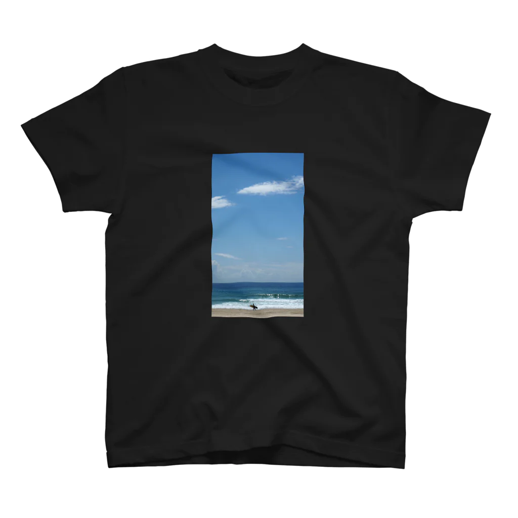 Aya KのGold Coast beach Regular Fit T-Shirt