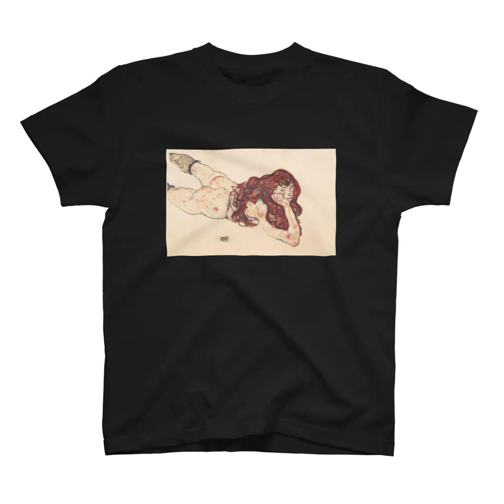 art-standard（アートスタンダード）のエゴン シーレ（Egon Schiele） / 裸体の女（Nude） 1917 Regular Fit T-Shirt