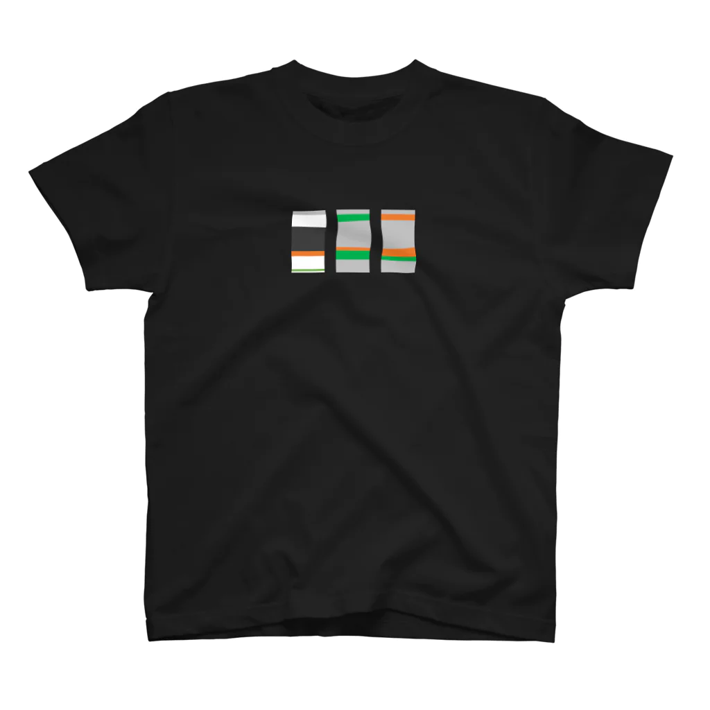 ゆったりとした黒のTシャツ 4482529c396cd9efa5ad92af0543ce