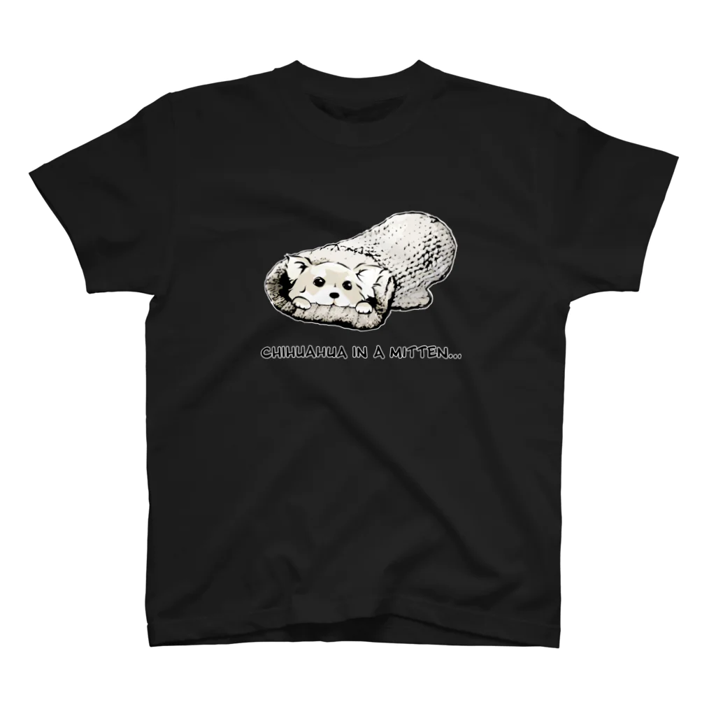 犬グッズの店しえるぶるーのミトンに入ったチワワ(クリーム) Regular Fit T-Shirt