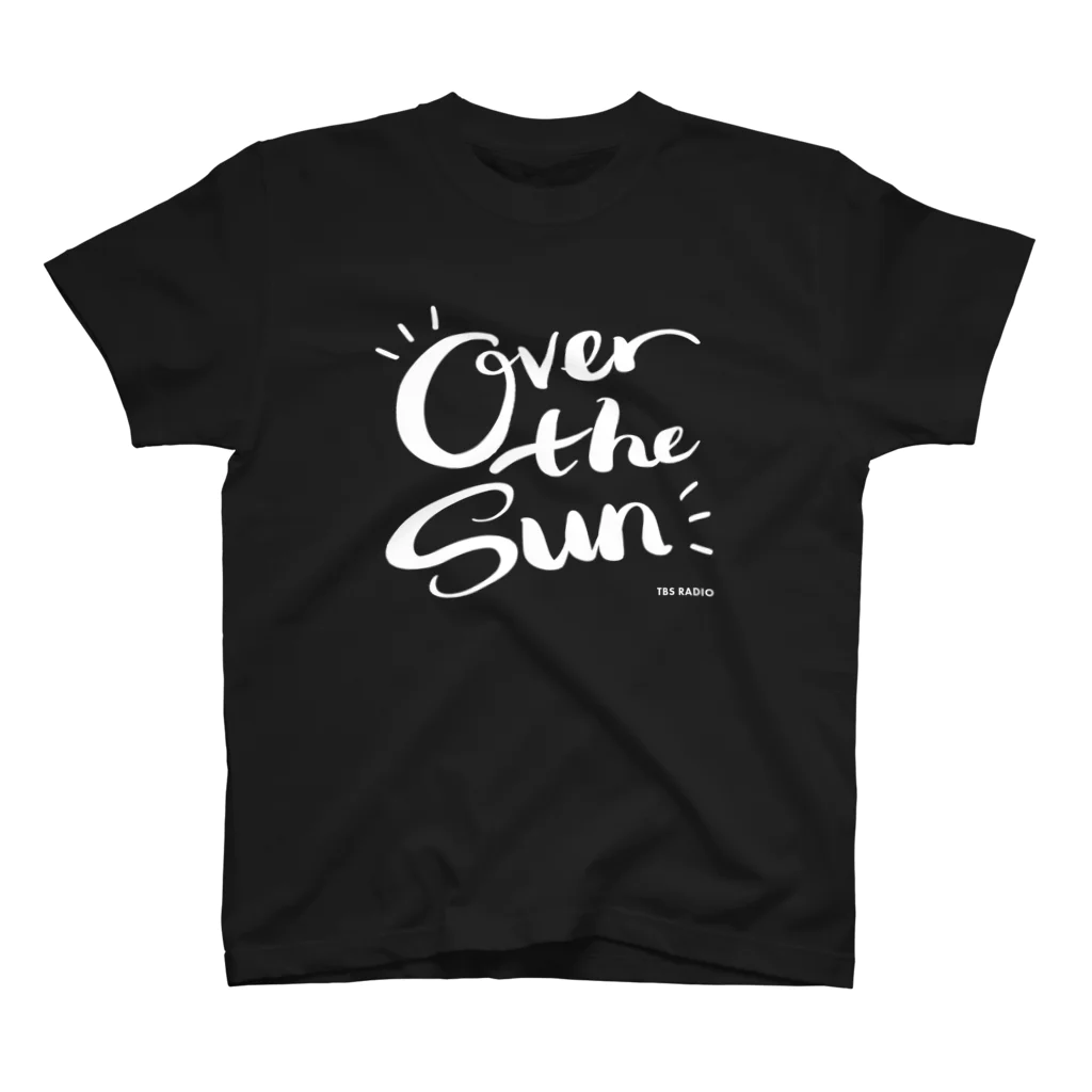 TBSラジオ『ジェーン・スーと堀井美香の「OVER THE SUN」』グッズのOVER THE SUN_Tシャツ(黒) 티셔츠