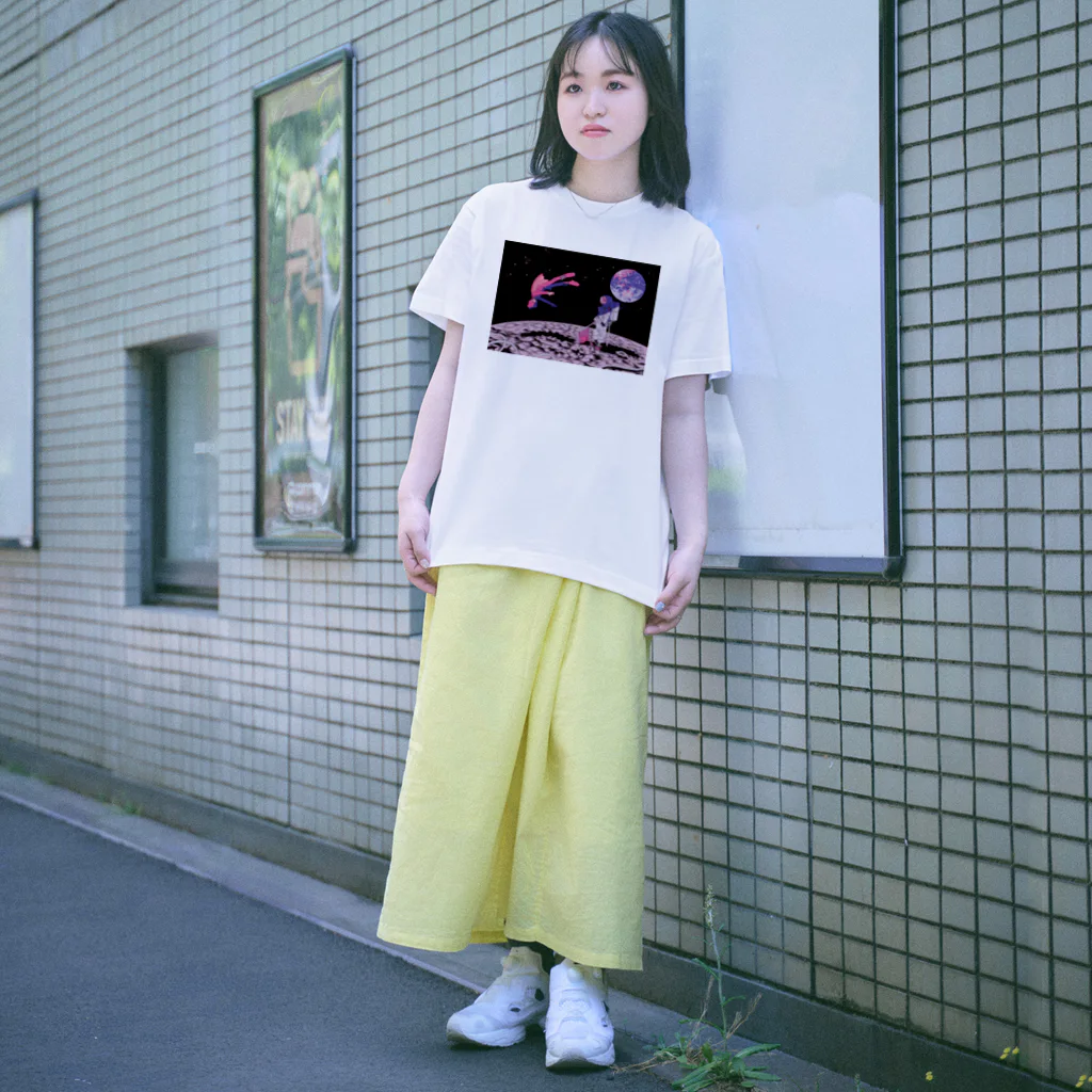 豚箱の再会 Regular Fit T-Shirt