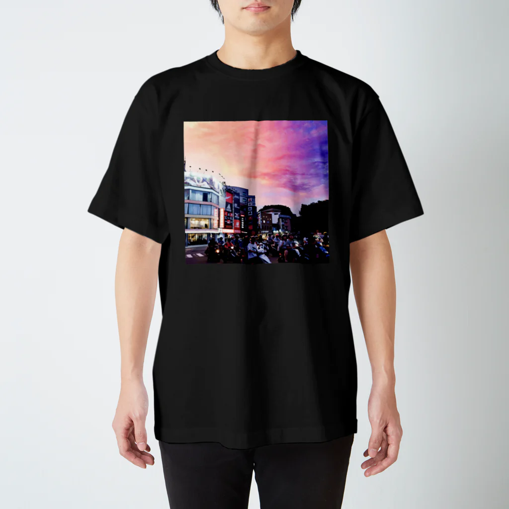 写T屋の夕暮台湾 Regular Fit T-Shirt