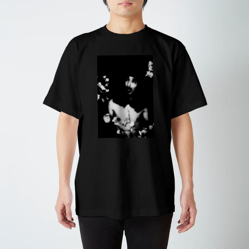 Gallery Hommageのsakura-self Regular Fit T-Shirt