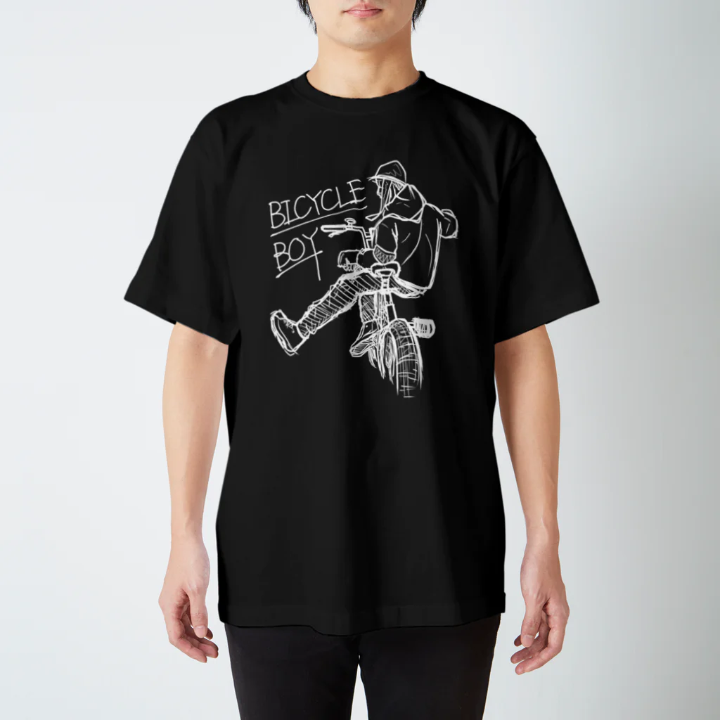 ECLAUGH （エクラフ）のBICYCLE BOY (黒系) Regular Fit T-Shirt