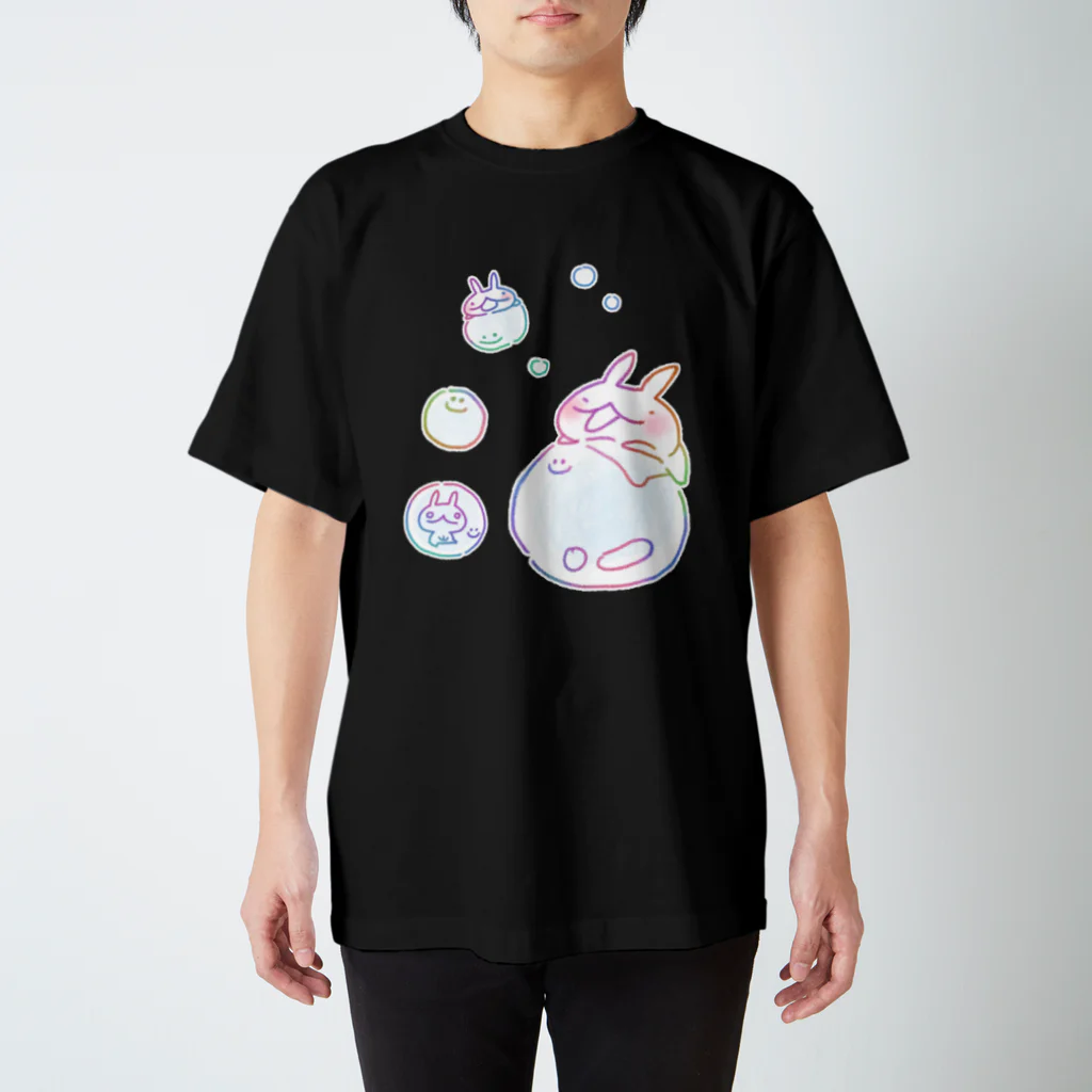 うさぎぶのしゃぼんだんご　ちょっと濃い目で色塗ってある Regular Fit T-Shirt