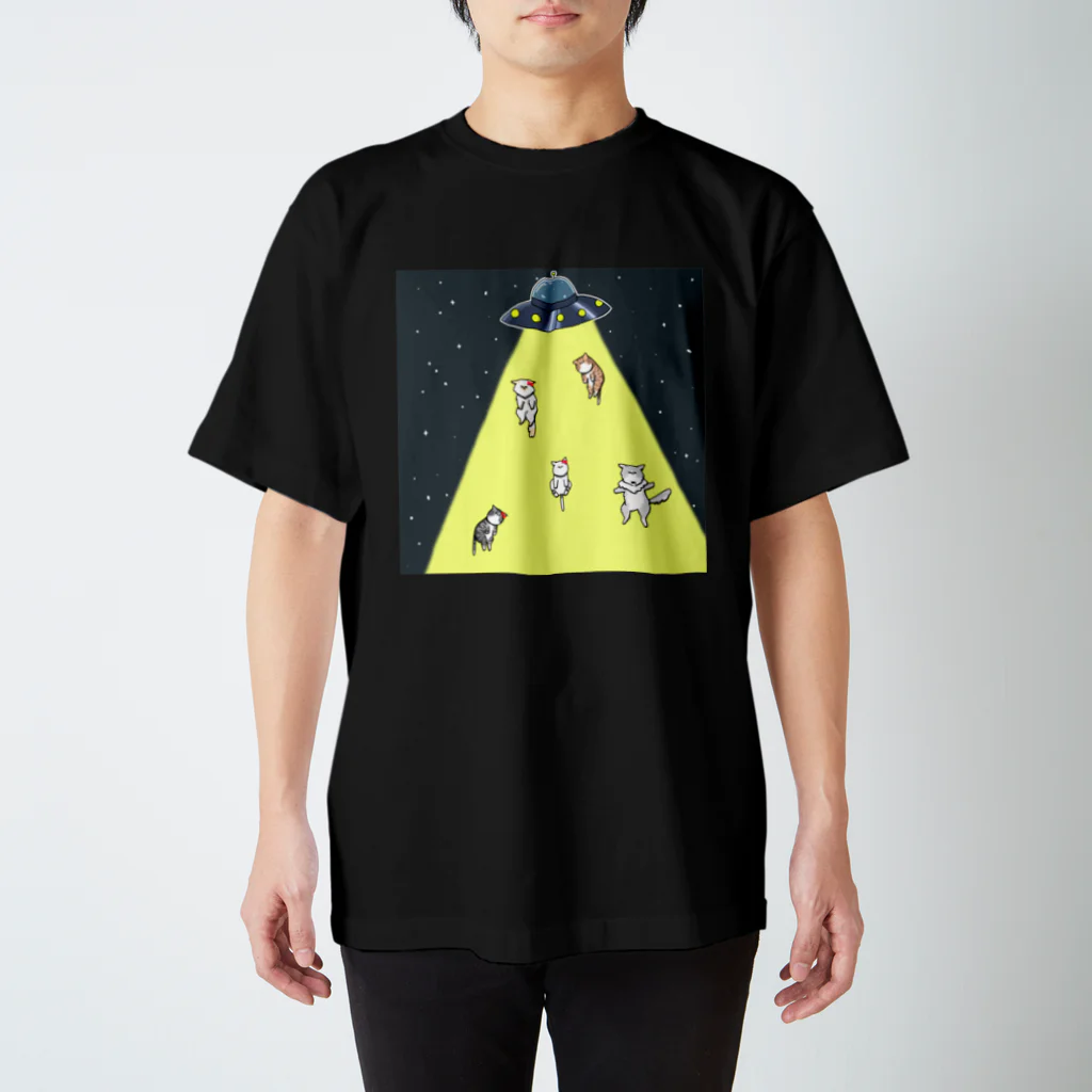 Sohi_Kiiroのみんなでabductionーバックプリント白ー【サムキャッツ】 Regular Fit T-Shirt