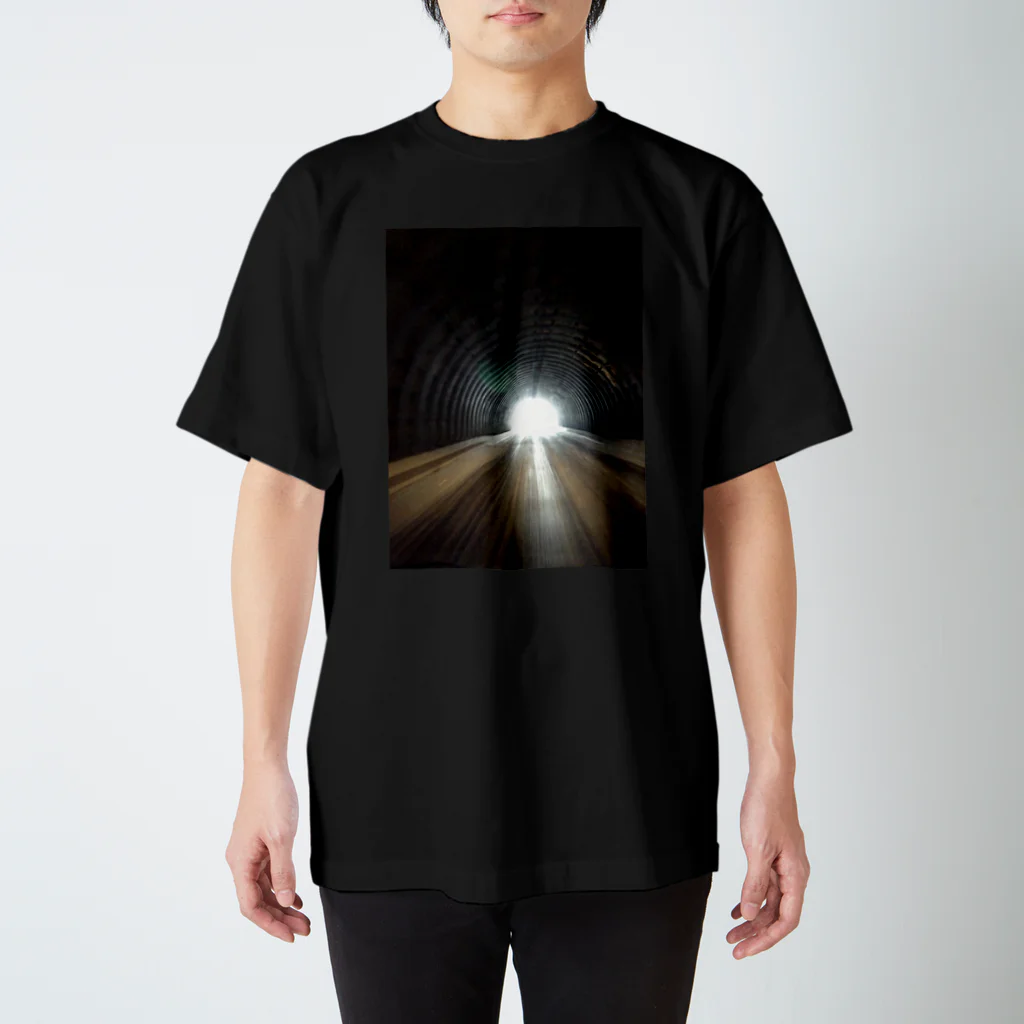 エアリエル@地球侵略中wのFLASHLIGHT Regular Fit T-Shirt