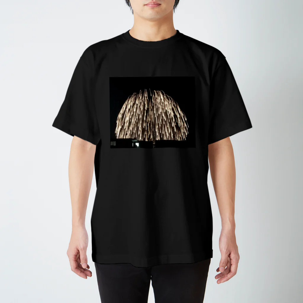 空屋　sorayakusakaの202209101940000　遠くの三尺玉 Regular Fit T-Shirt