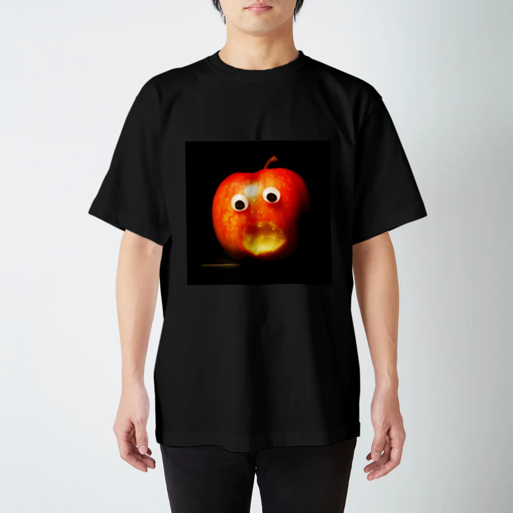 妖怪ばななのりんご Regular Fit T-Shirt