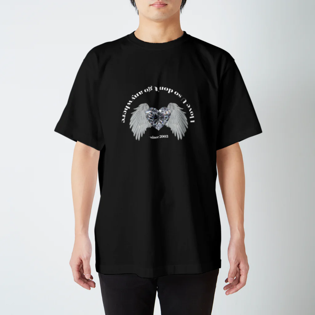 YOLOYOLOの羽の生えたハート Regular Fit T-Shirt