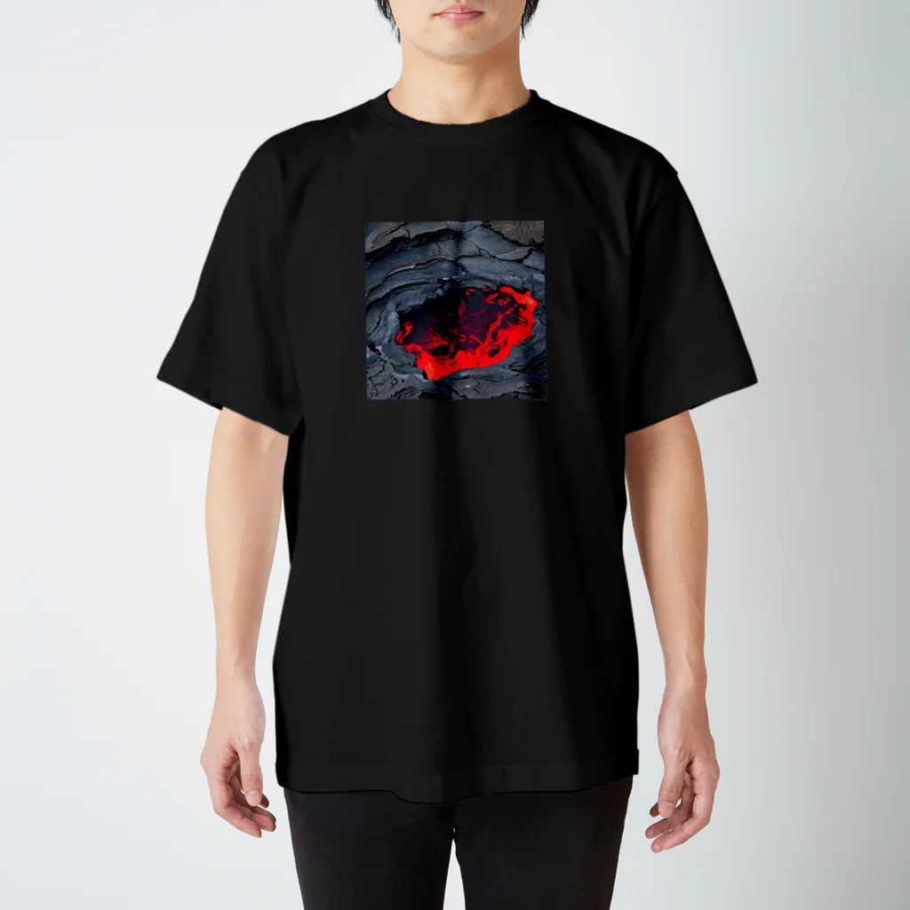 すうがっくまの黒マグマ Regular Fit T-Shirt