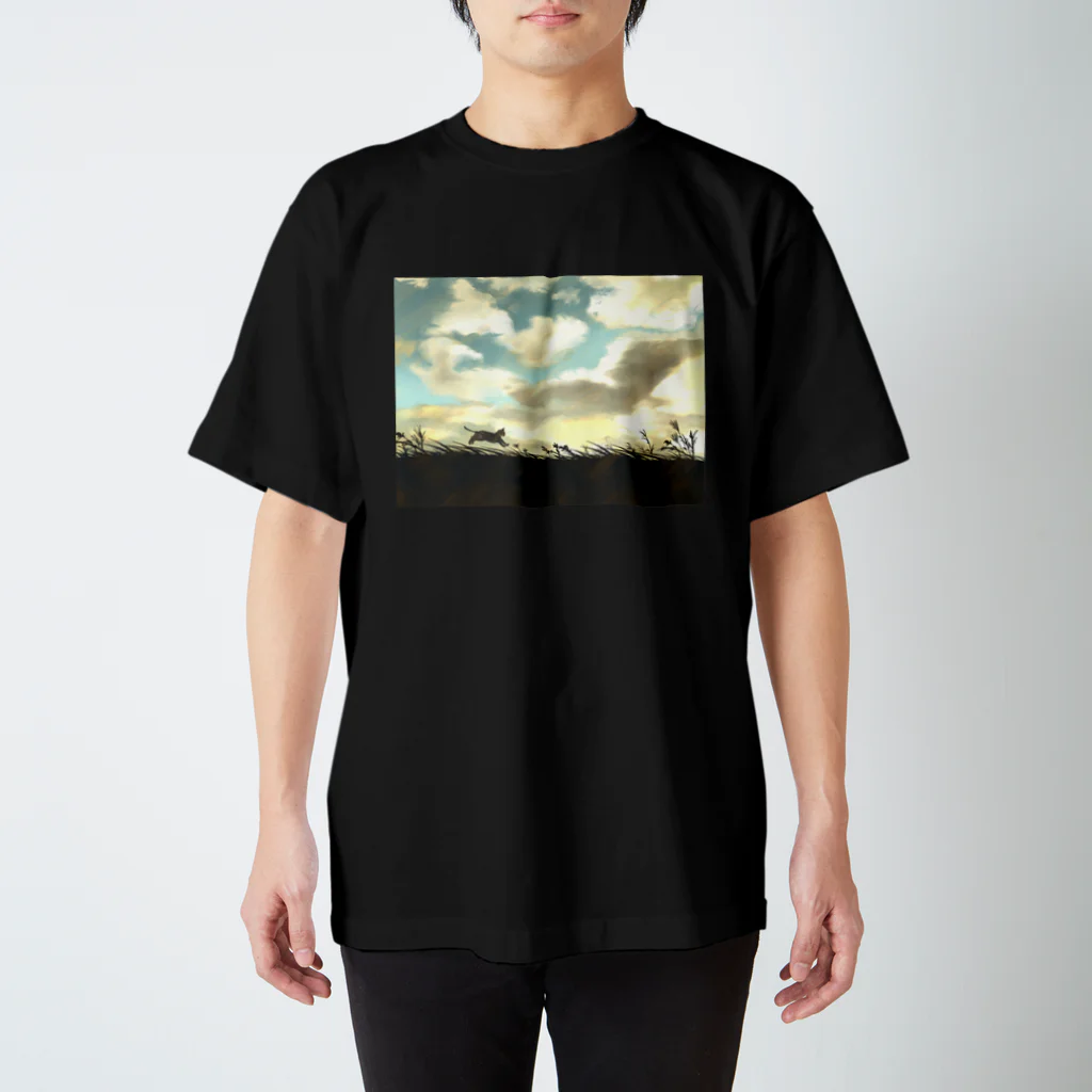 小田島灯の黒猫と冬の夕暮れ Regular Fit T-Shirt