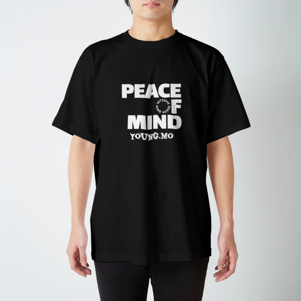 young.moのPEACE OF MIND BLACK スタンダードTシャツ