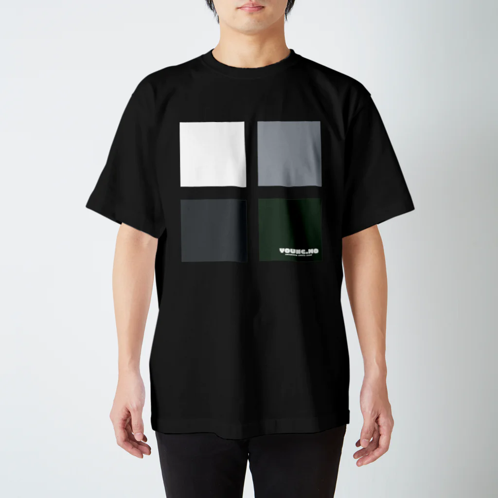 young.moのSQUARE Regular Fit T-Shirt