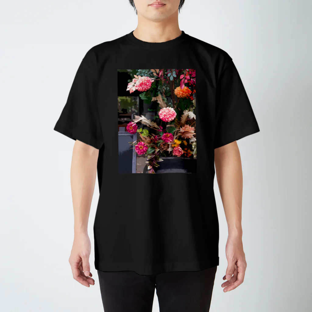 Das ist hübschのDahlia Vase - oil painting-  スタンダードTシャツ