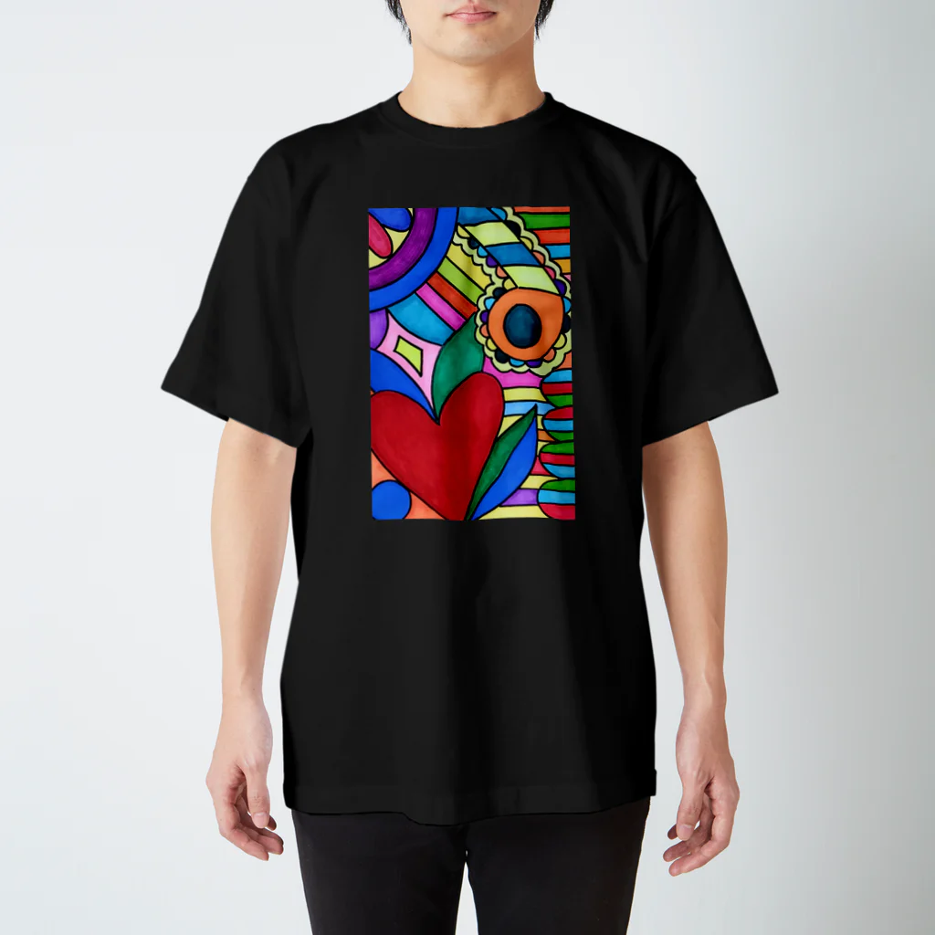 結華の障害者アート 手描きイラスト カラフル ハート Regular Fit T-Shirt