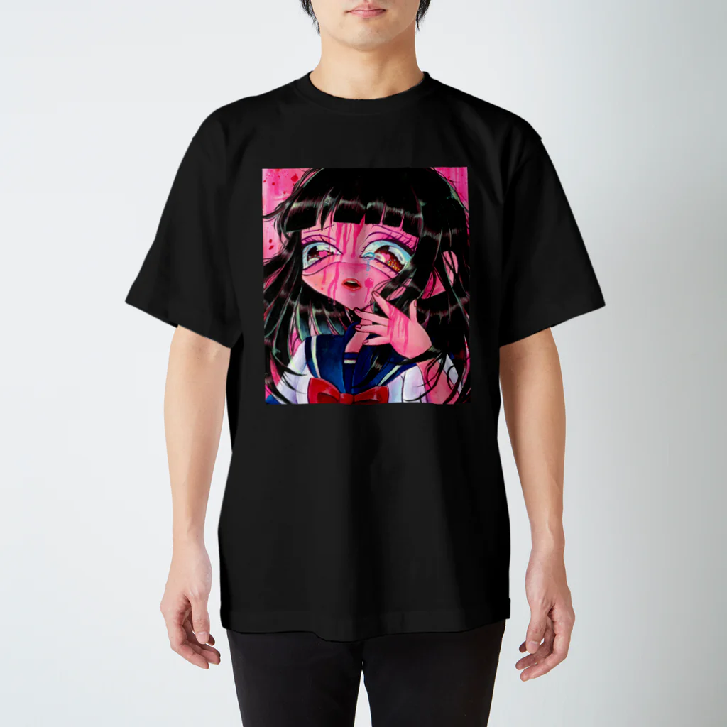 花岬 物子のピンク色の黒歴史 Regular Fit T-Shirt