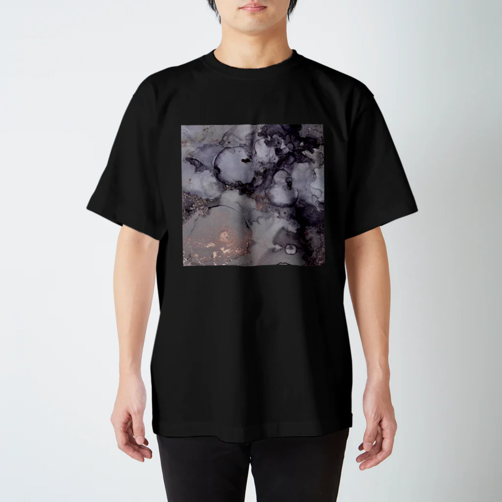 タワンマガサヤの黒曜 Regular Fit T-Shirt