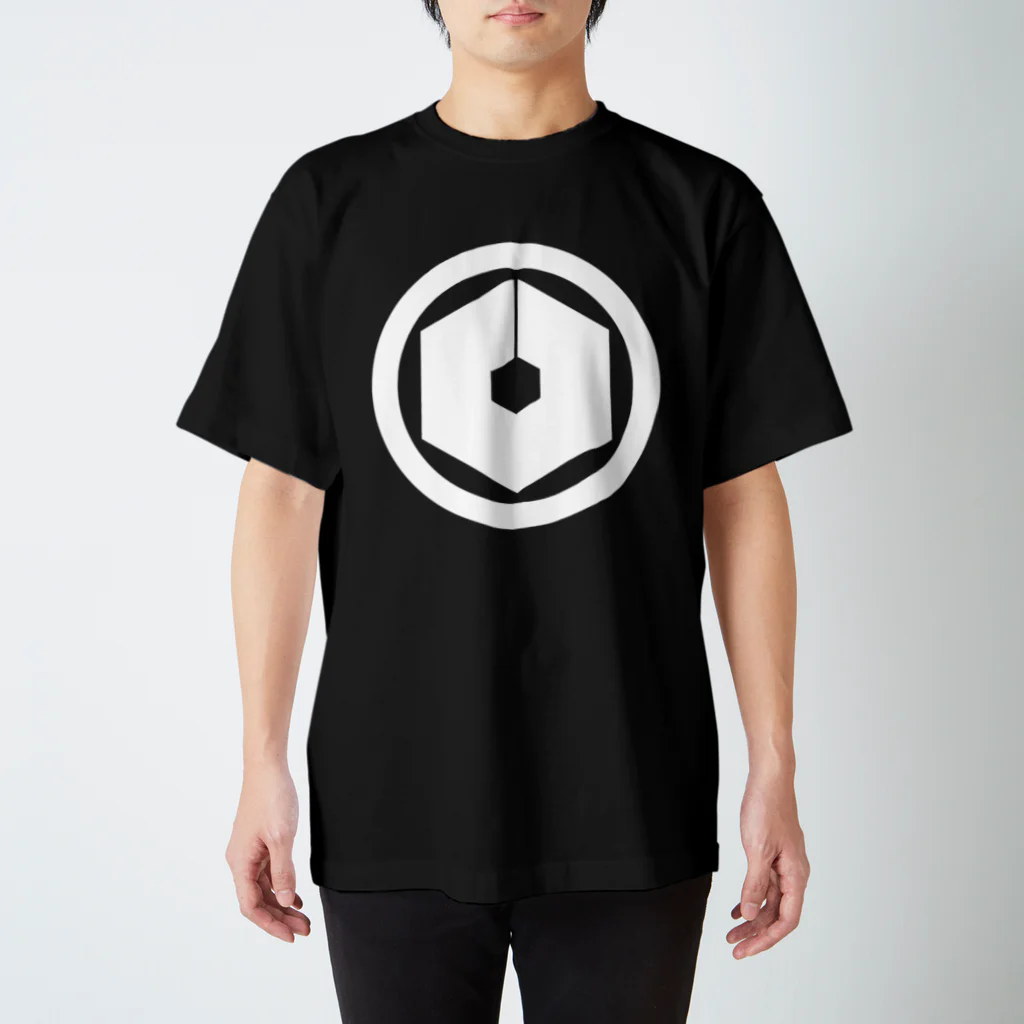 DRIPPEDの乃木亀甲紋 白ロゴ Regular Fit T-Shirt