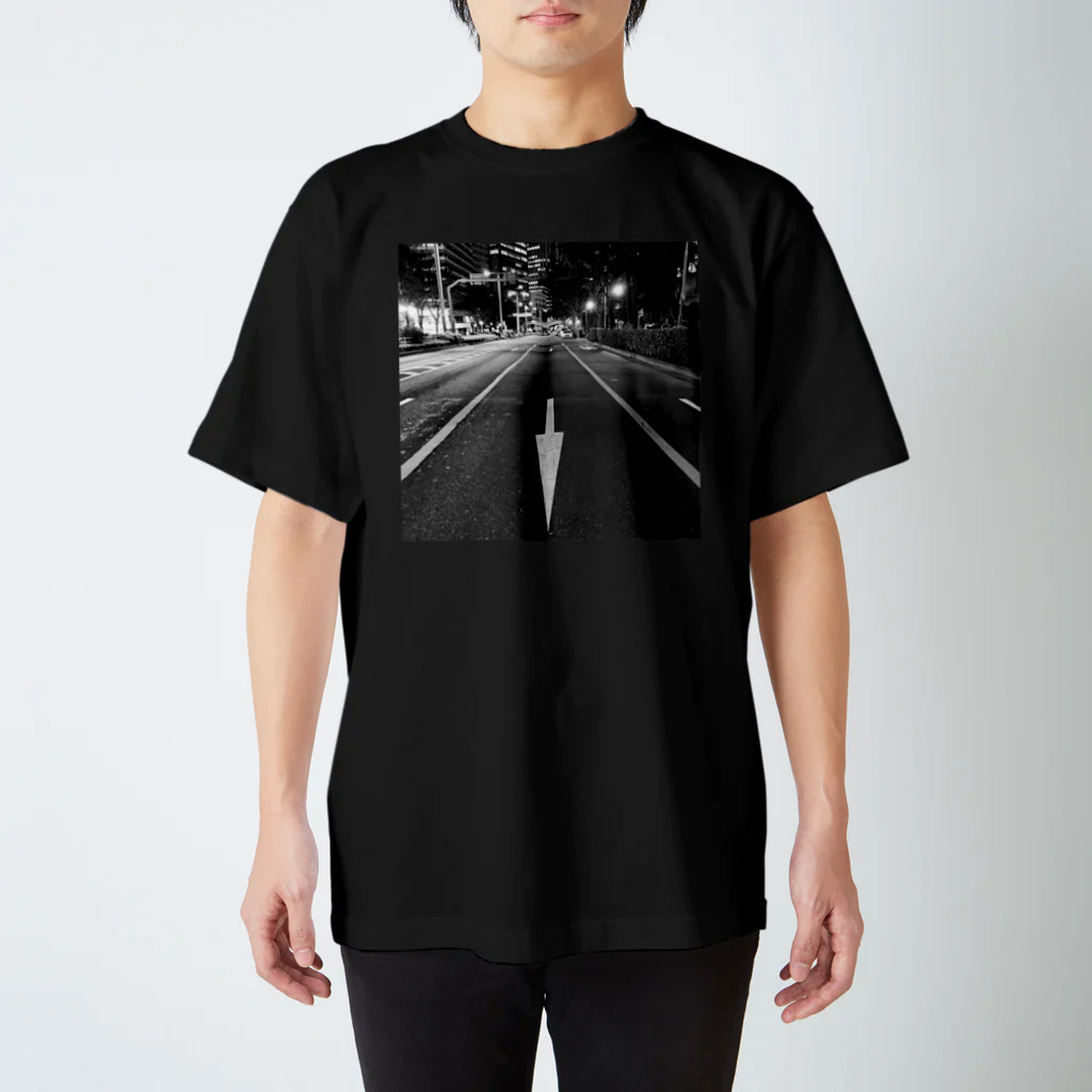metao dzn【メタヲデザイン】のビル街 Regular Fit T-Shirt