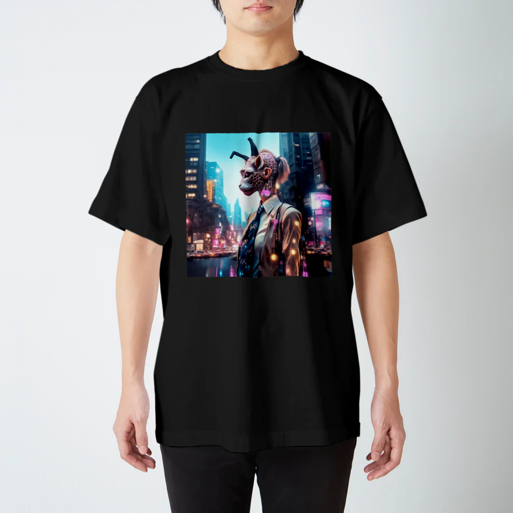 𝔔𝔘𝔒ℜℑ𝔄のCyberpunk giraffe スタンダードTシャツ