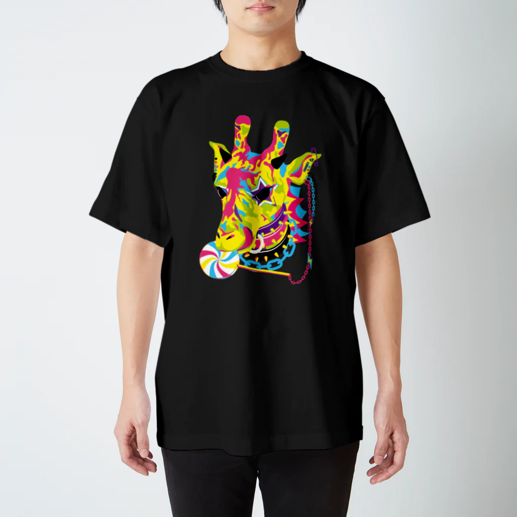 Cɐkeccooのおしゃれ好きなキリン-アングリーパンク スタンダードTシャツ