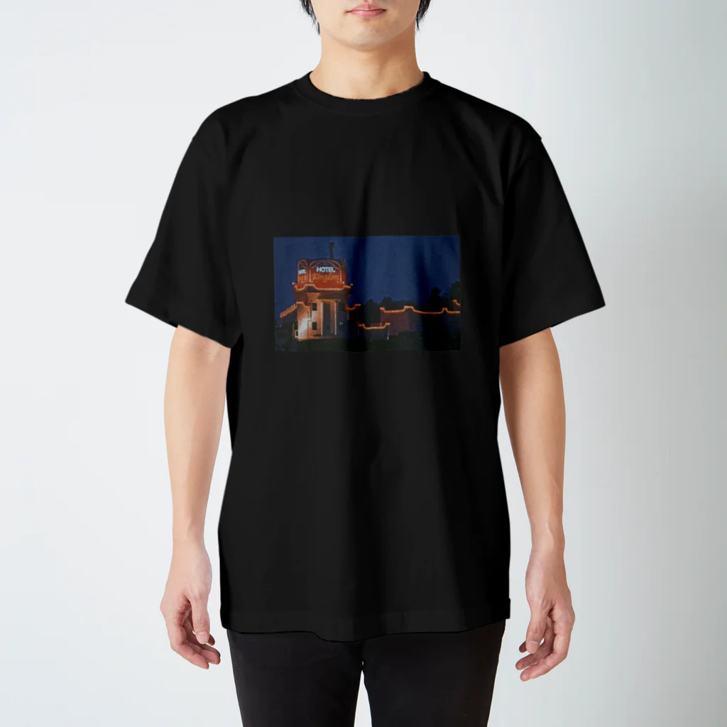 st_chasuのホテルTシャツ Regular Fit T-Shirt