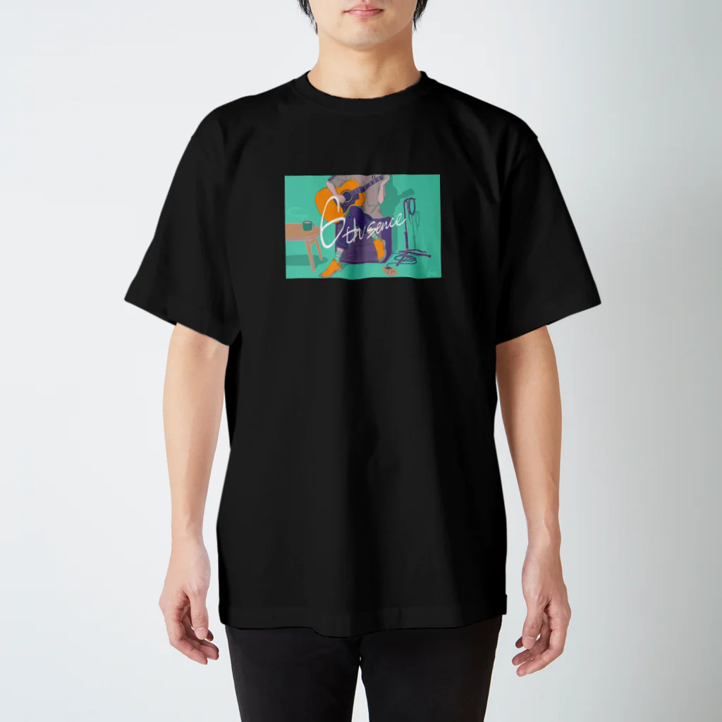 竹条いちいの6th sence Regular Fit T-Shirt