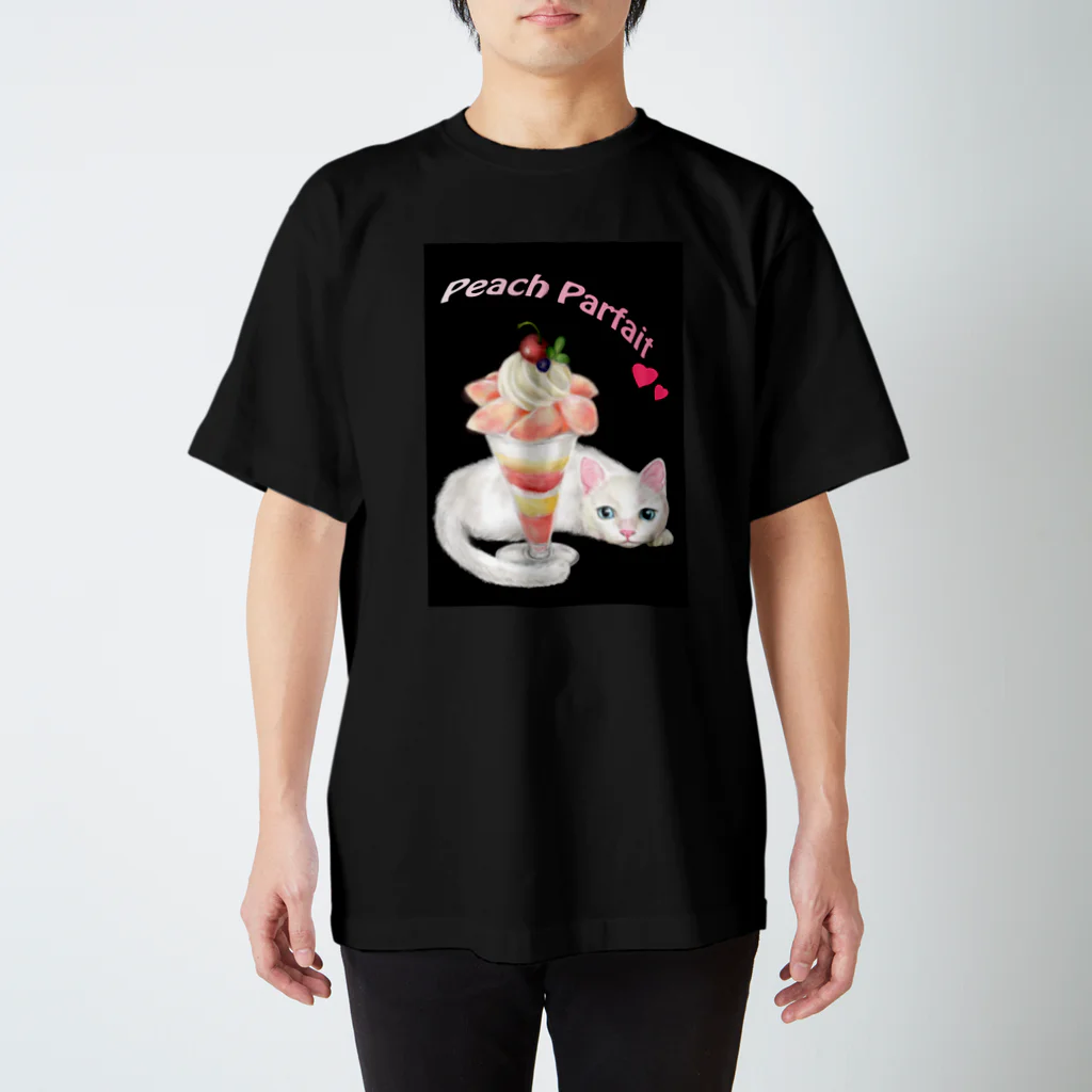 Ａｔｅｌｉｅｒ　Ｈｅｕｒｅｕｘの白猫とピーチパフェ スタンダードTシャツ