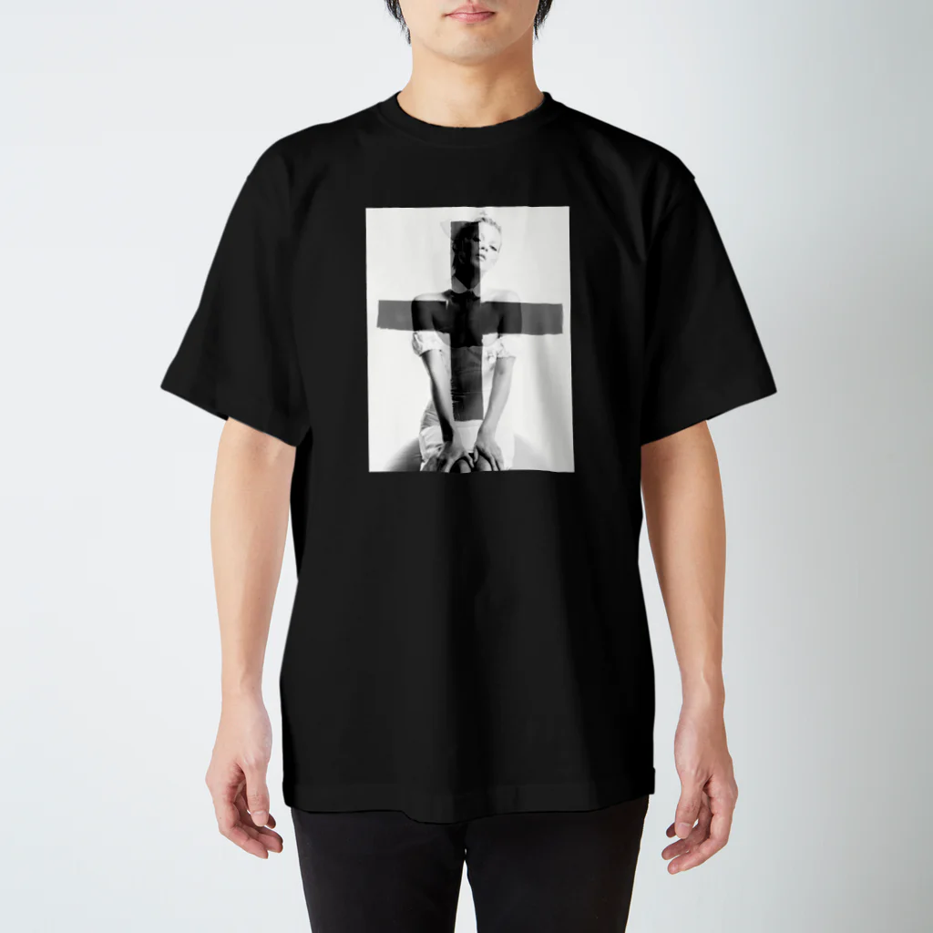 JIN “giving away something good ”のBlack Cross Regular Fit T-Shirt