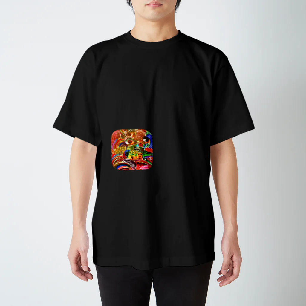 タパイ屋の四ツ目カオス Regular Fit T-Shirt