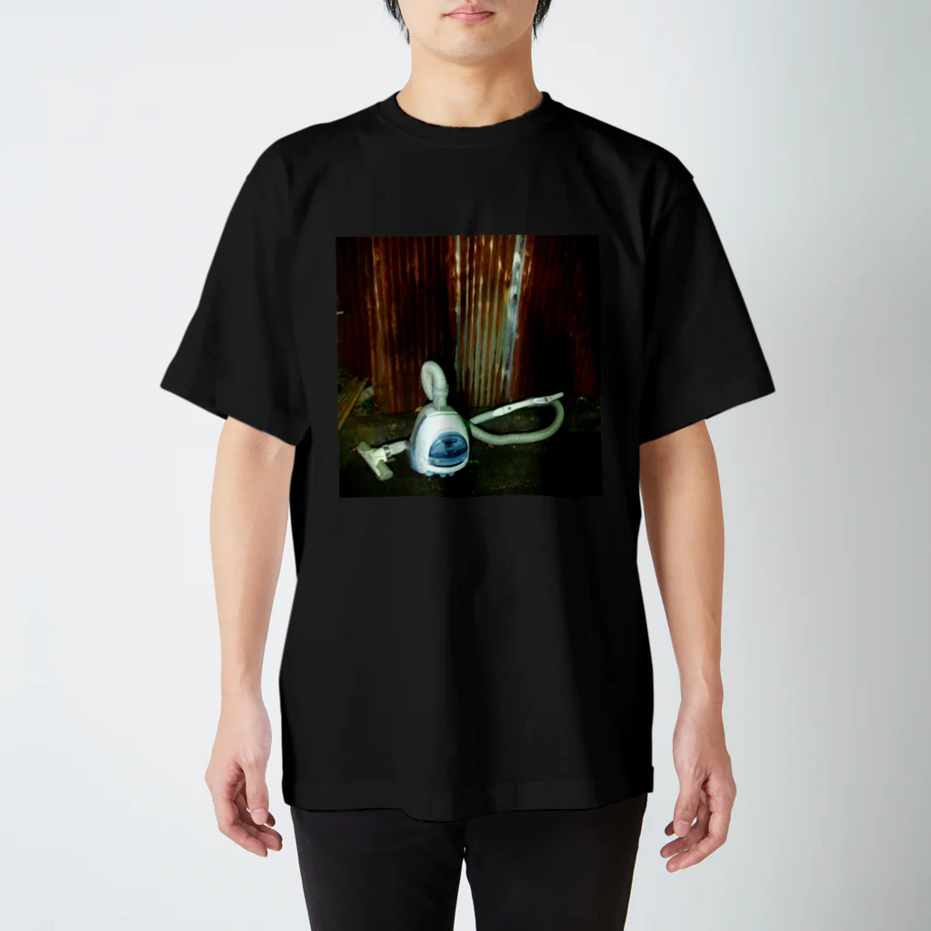 l̸̴̟b᷊tͨṃ̸ͤ͒͐͞p͜lzのtrash スタンダードTシャツ