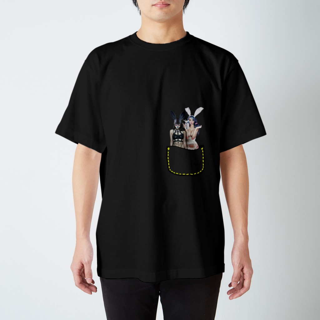 swanart_officialの囚われの兎 Regular Fit T-Shirt