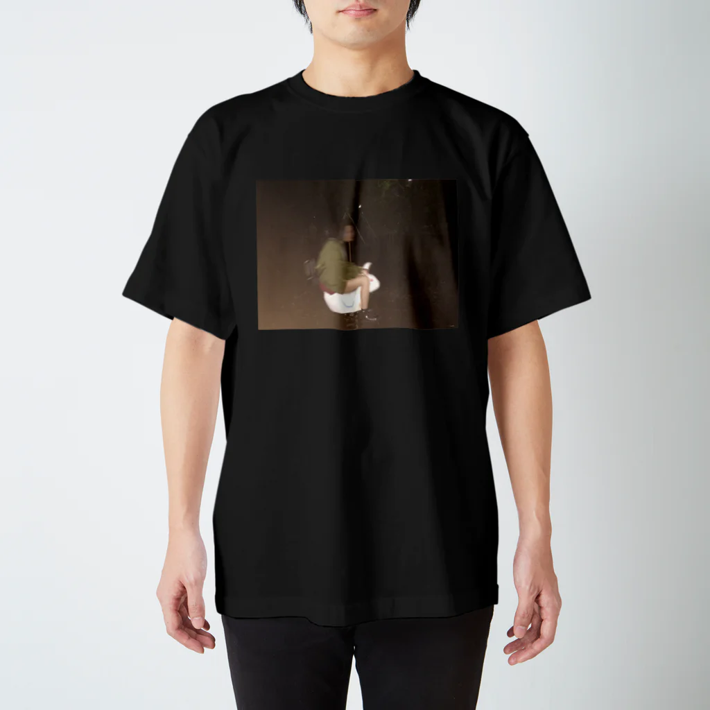 momoiro-tacticsの若者のすべて Regular Fit T-Shirt