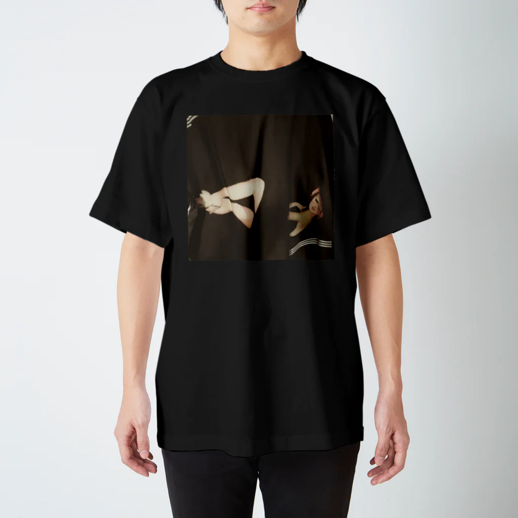 Maison M の女体像 Regular Fit T-Shirt