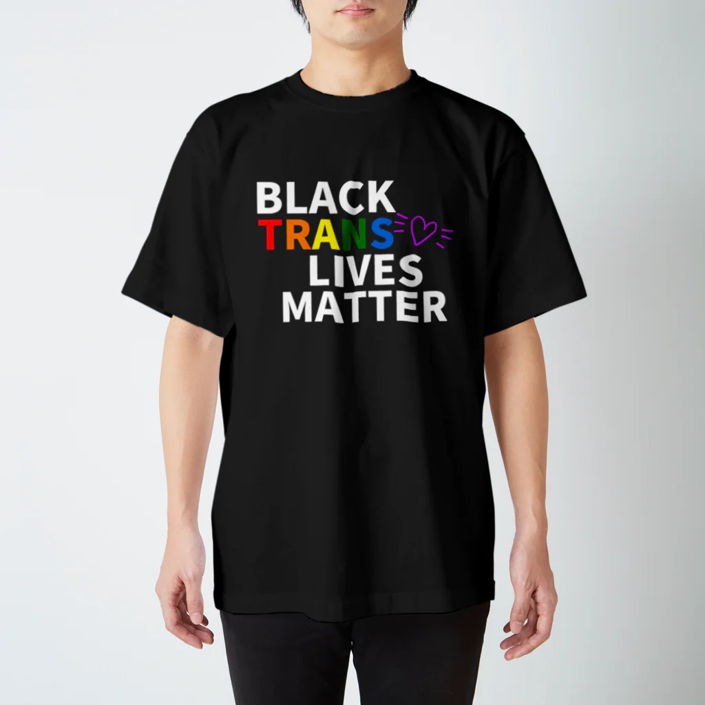 RIRI_designのBLACK TRANS LIVES MATTER（ブラック・トランス・ライブス・マター）白 Regular Fit T-Shirt