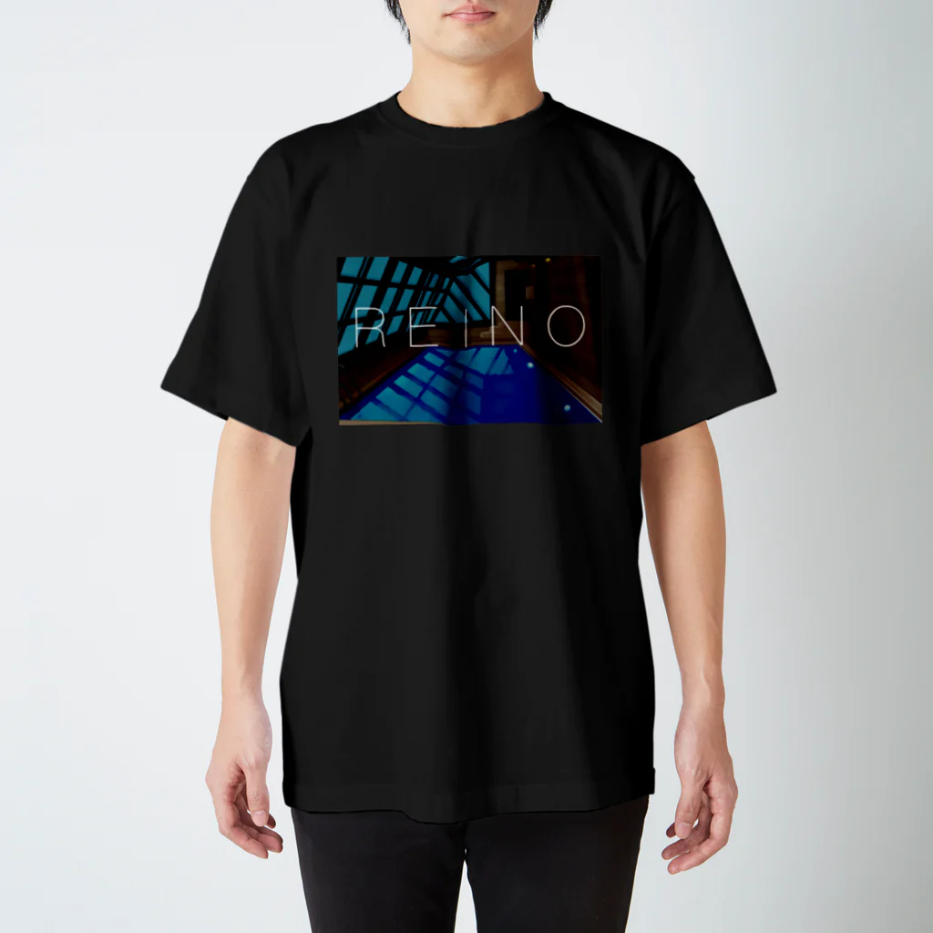 例のプールグッズの例のプール　オリジナル　1番人気 Regular Fit T-Shirt