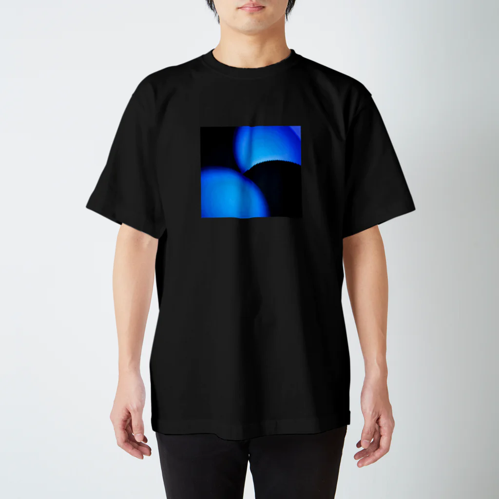 りょんしーのBLACK × BLUE  by RYONCHY Regular Fit T-Shirt