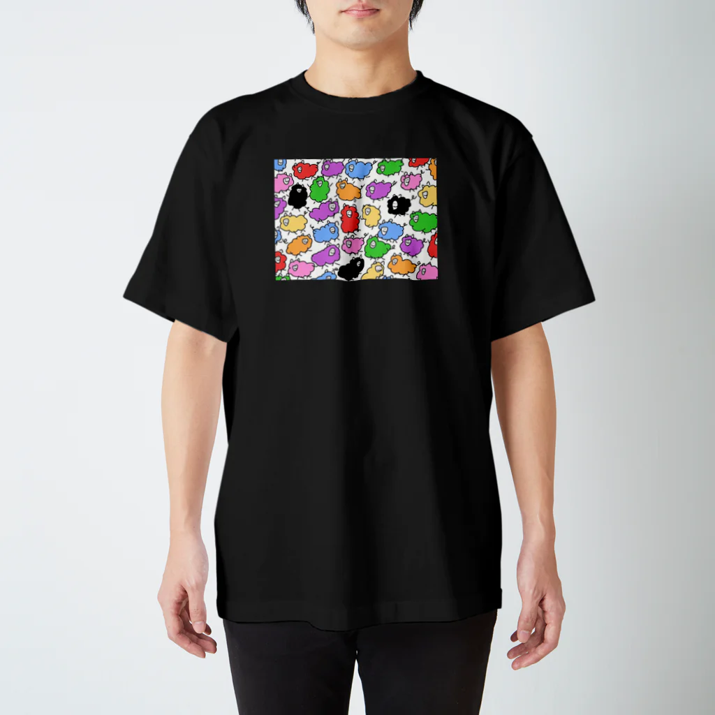 CUのヒツジのぴーちゃん Regular Fit T-Shirt