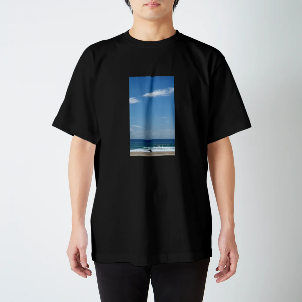 Aya KのGold Coast beach Regular Fit T-Shirt