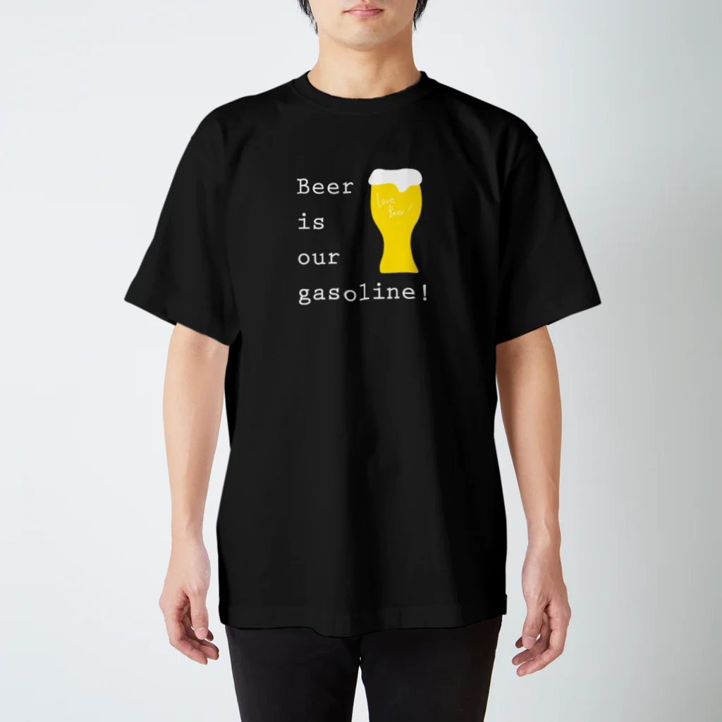 ビールとデザイン。のビールはガソリンです。 Regular Fit T-Shirt