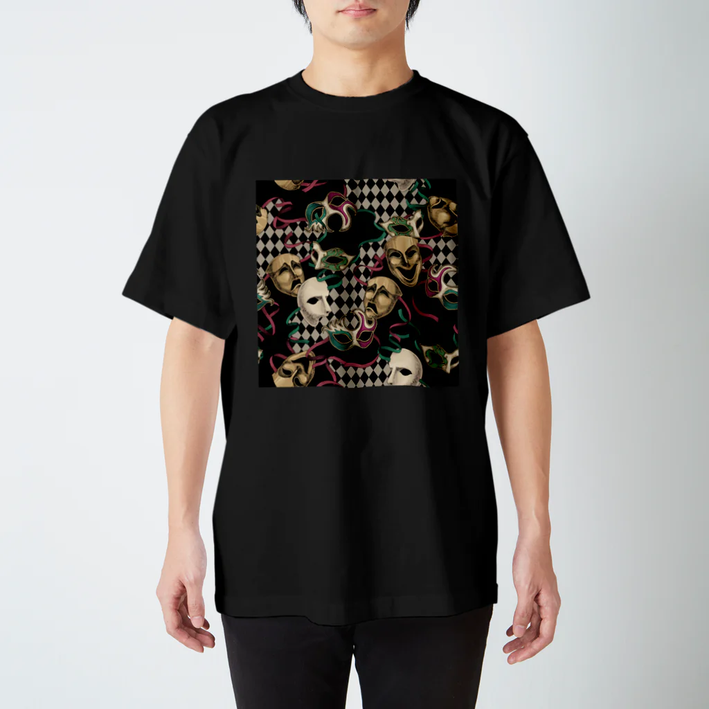 DXMOUVE(ドゥモーヴェ)の狂気の舞台仮面総柄GN スタンダードTシャツ