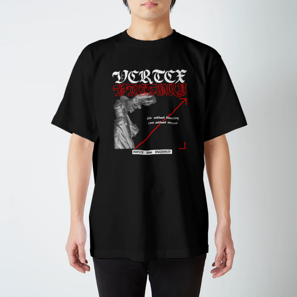 UNEQUALED/VERTEXの勝利の女神 Regular Fit T-Shirt