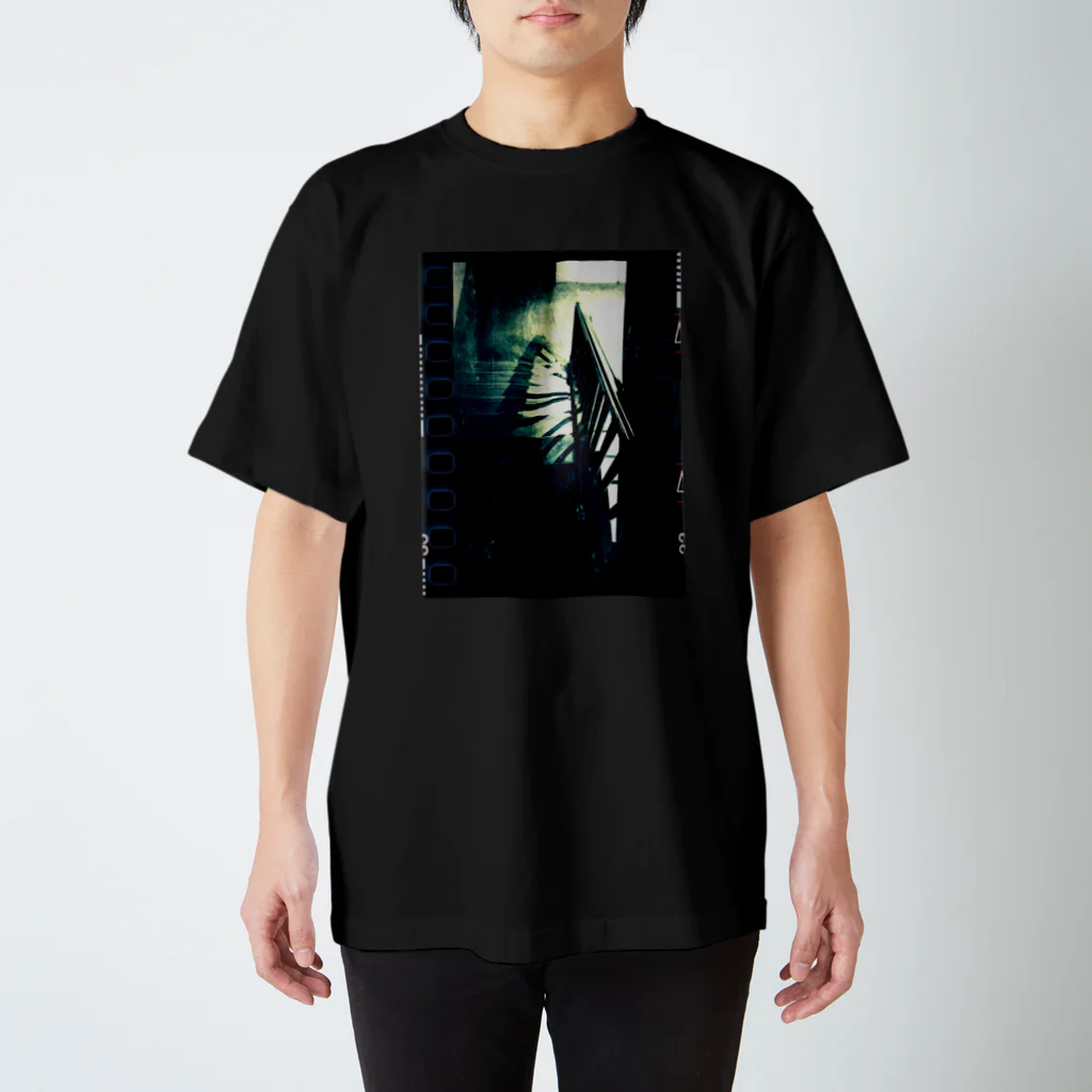 moment-noirの地下へ スタンダードTシャツ