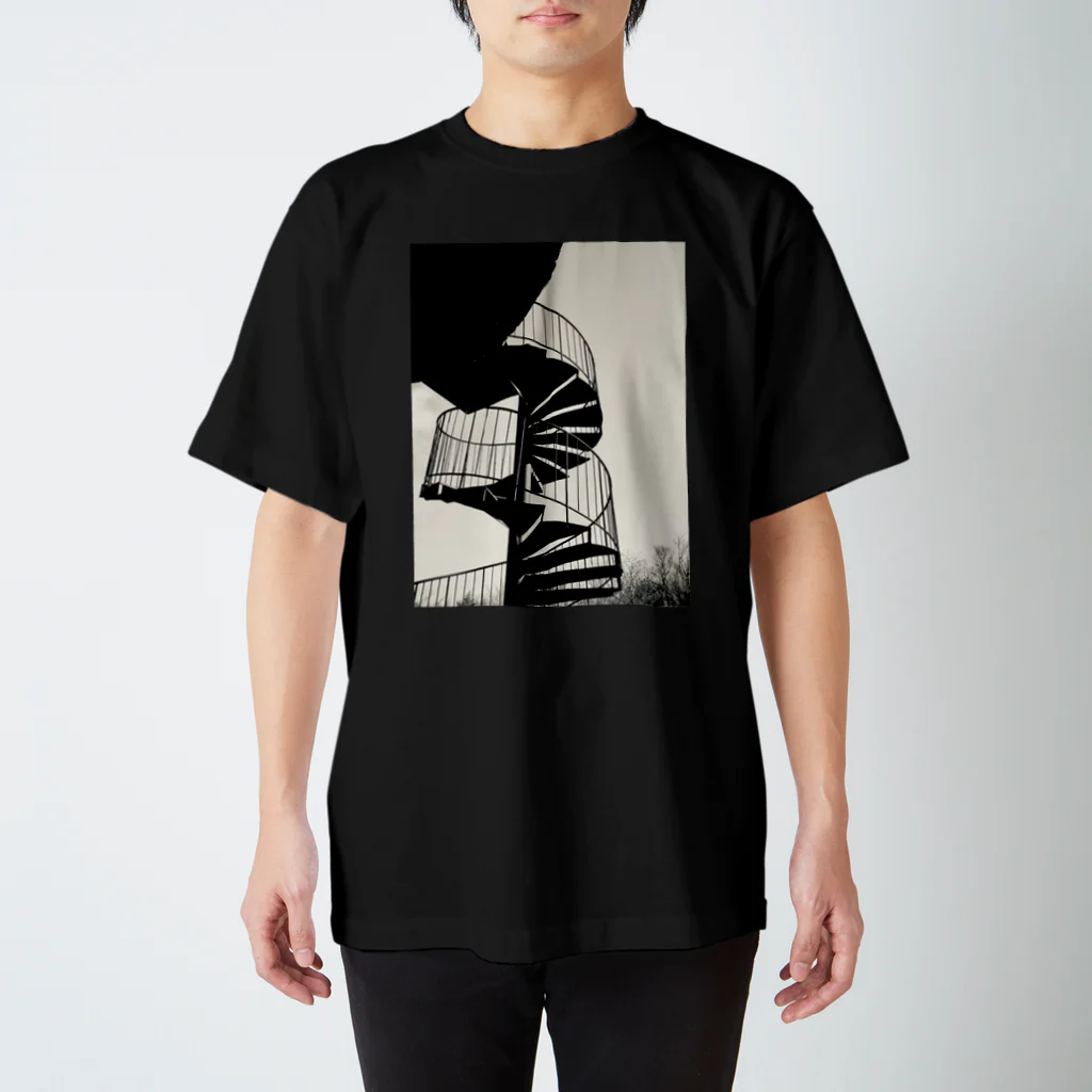 moment-noirの螺旋階段 Regular Fit T-Shirt