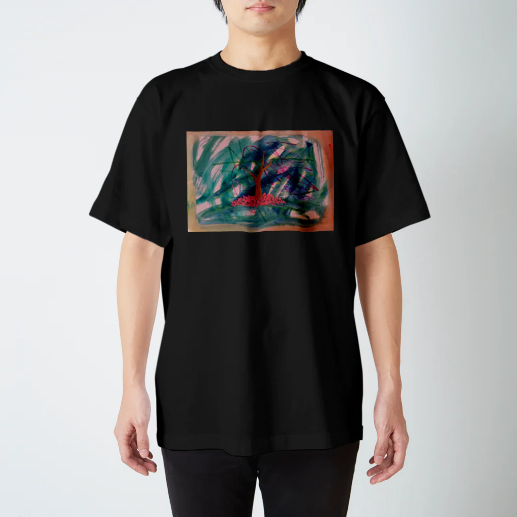 危険なたぬきのさくら Regular Fit T-Shirt