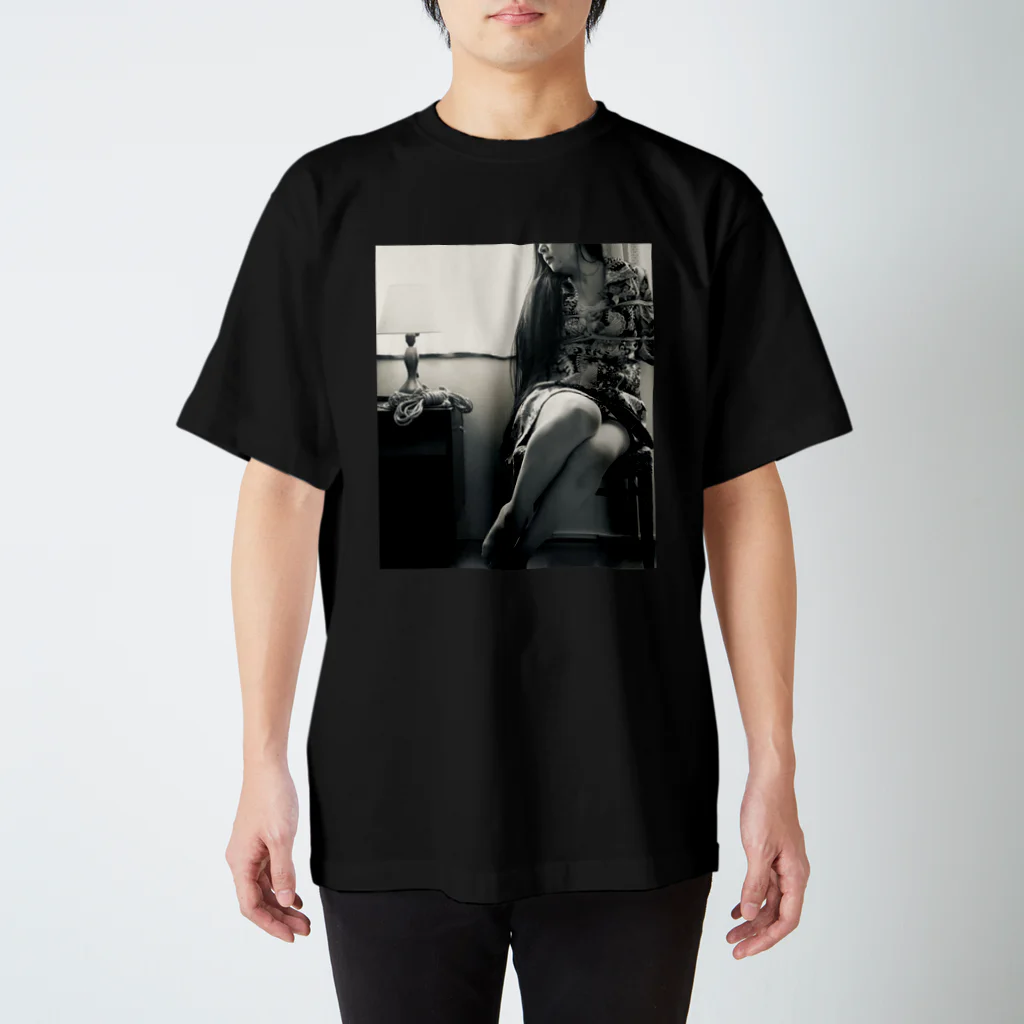 巡の昼顔 Regular Fit T-Shirt